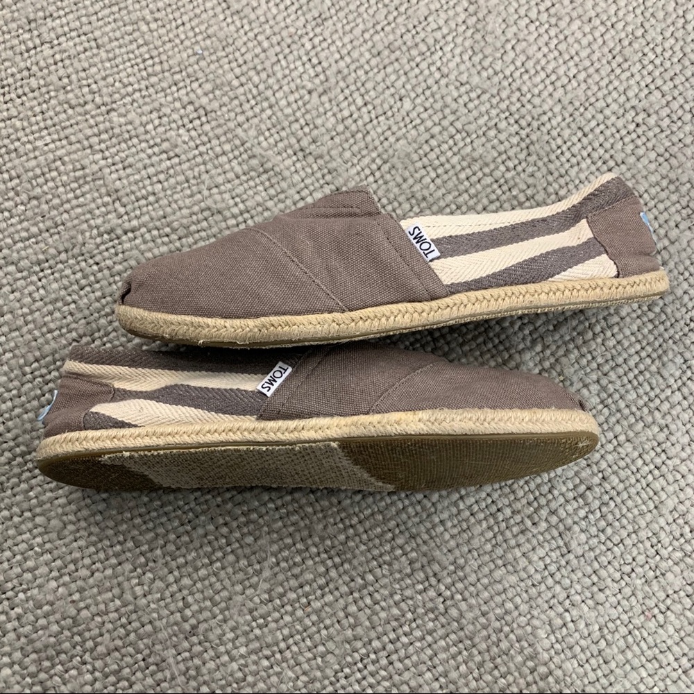 Toms